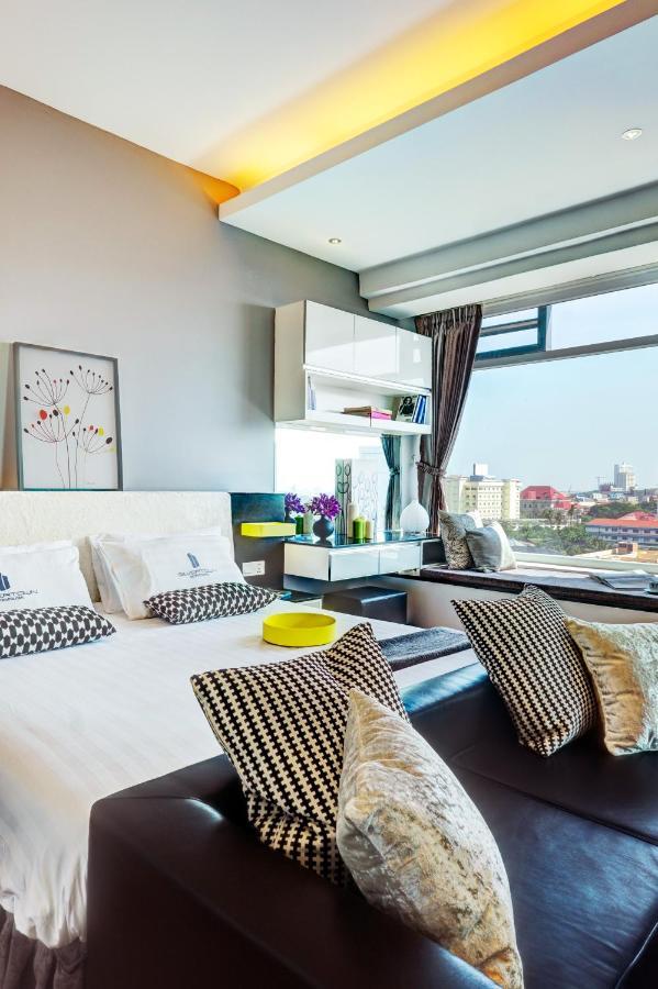 Naki Suites @ Silvertown Phnom Penh Exteriör bild