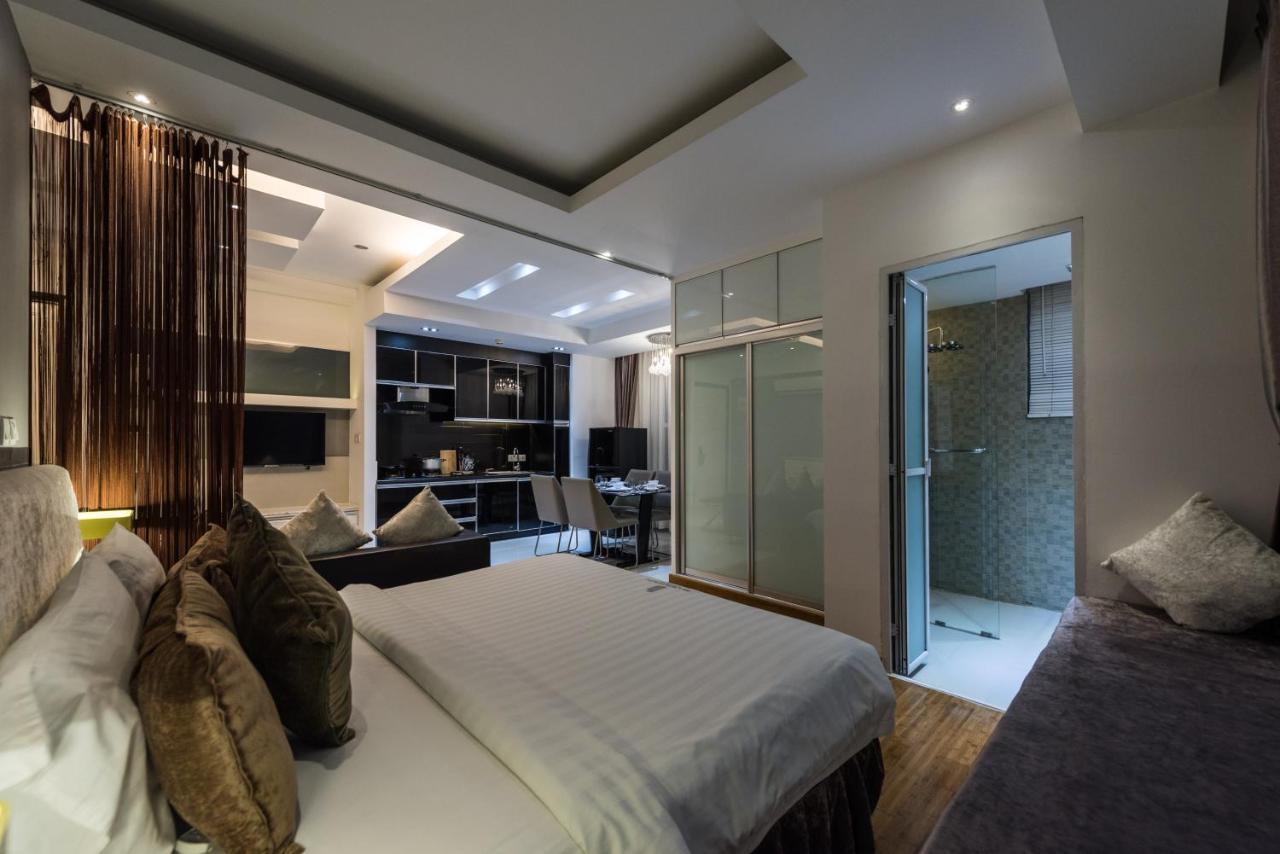 Naki Suites @ Silvertown Phnom Penh Exteriör bild